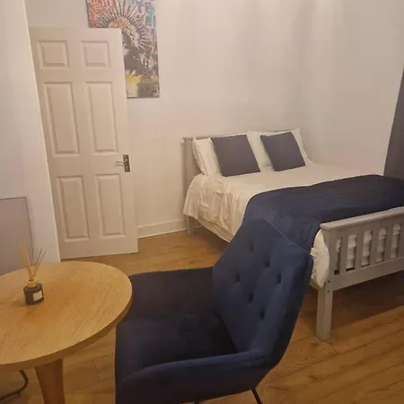 Lovely - Perfect Weekend In Apartment Cork