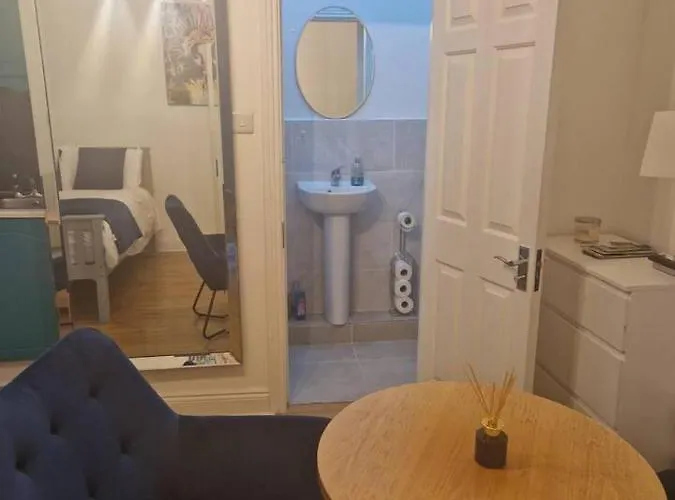 Lovely - Perfect Weekend In * 코크