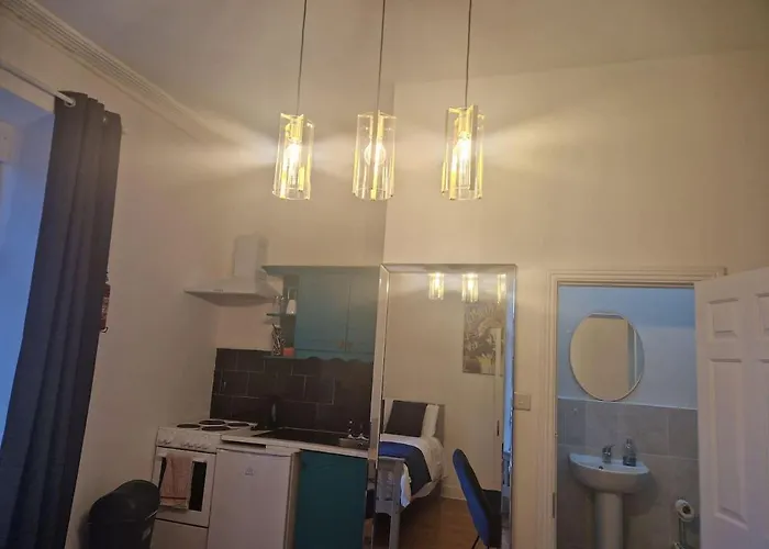 Lovely - Perfect Weekend In